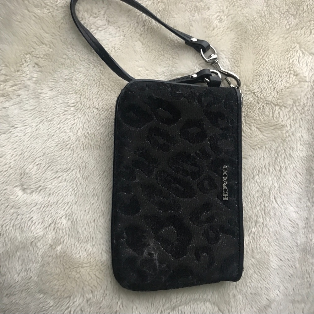 Coach wristlet leopard black